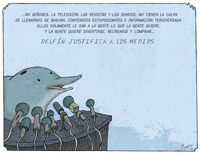 Delfín ante micrófonos